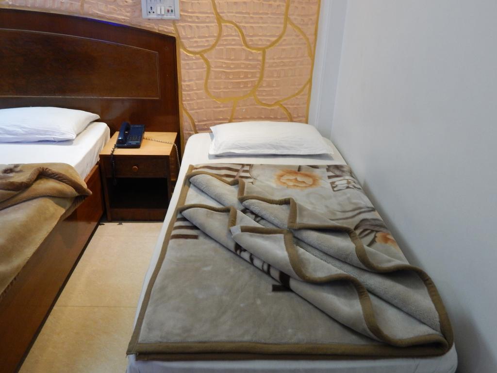 Airport Hotel Paradise International New Delhi Rom bilde
