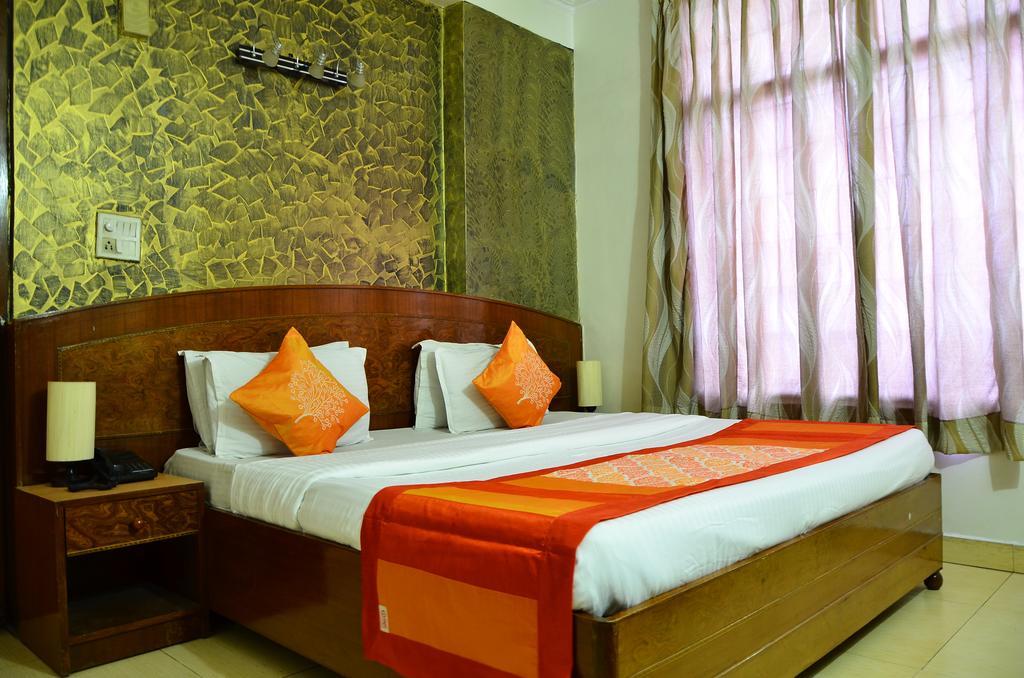 Airport Hotel Paradise International New Delhi Rom bilde